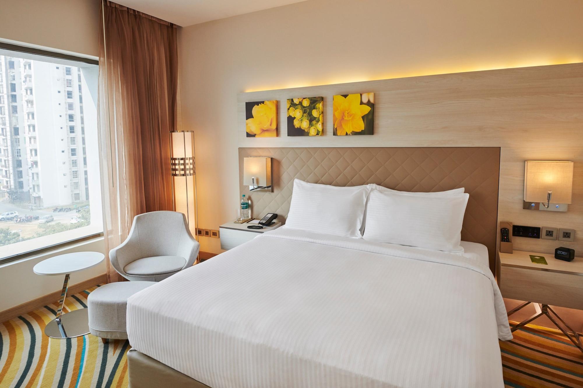 Hilton Garden Inn Lucknow Ngoại thất bức ảnh