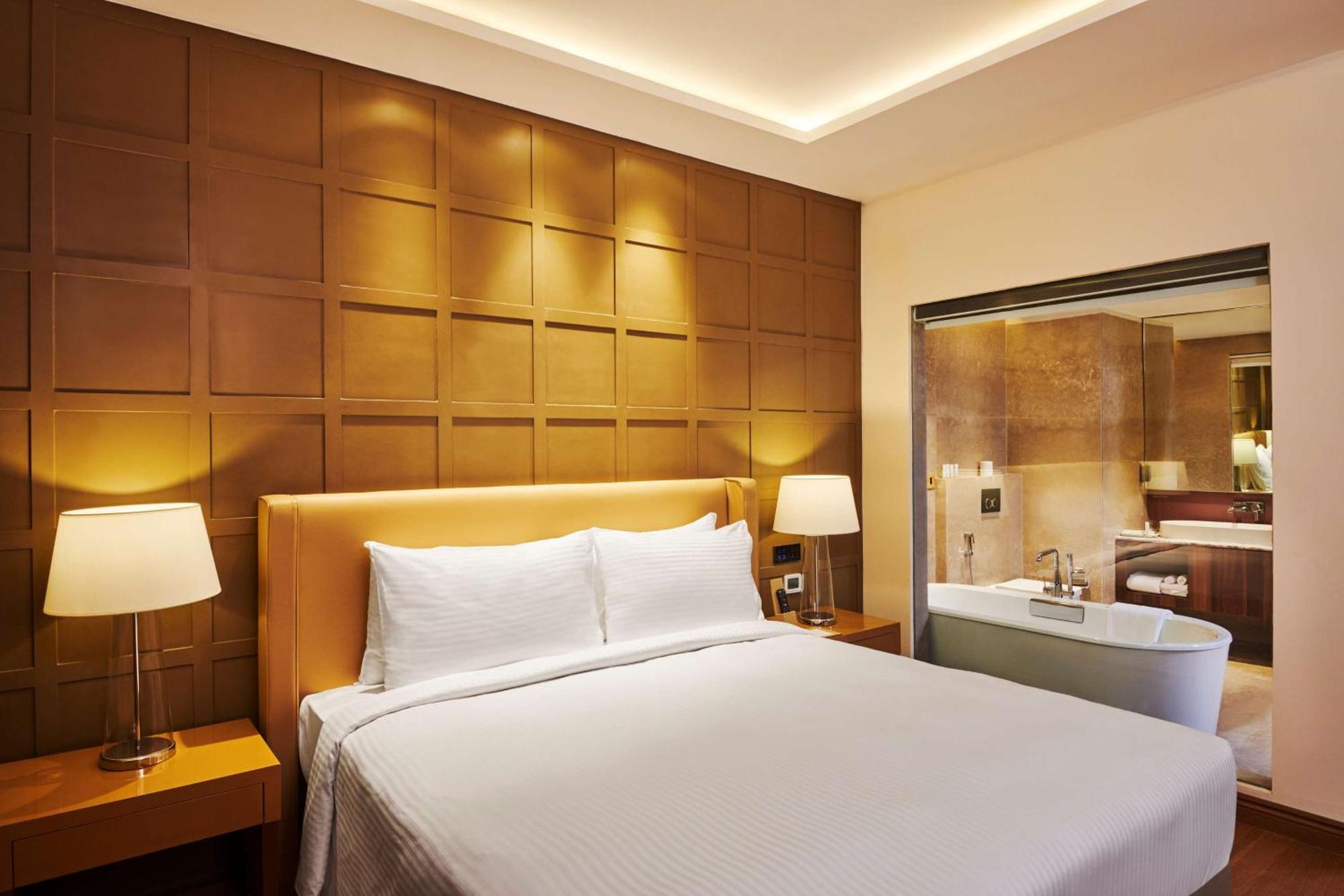 Hilton Garden Inn Lucknow Ngoại thất bức ảnh