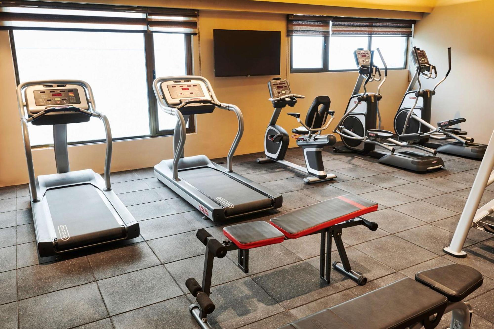 Hilton Garden Inn Lucknow Ngoại thất bức ảnh